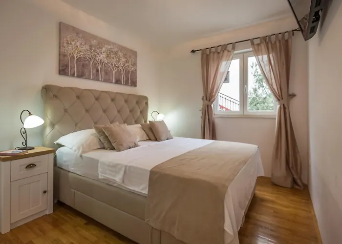 Royal *